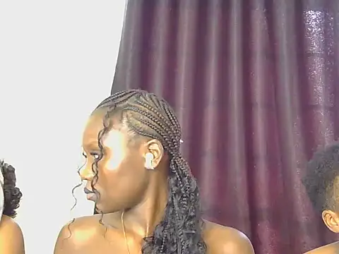 Snapshot of ebony_queen11 chatting on 07.15.26 ebony queen11 online show from 07.15.26