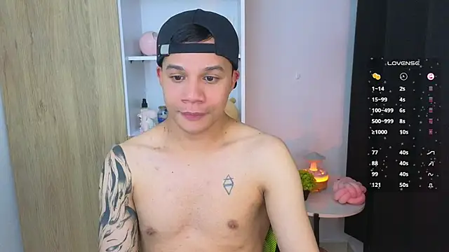 Snapshot of Im_Marco_ chatting on 06.25.26 Im Marco online show from 06.25.26