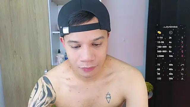 Snapshot of Im_Marco_ chatting on 06.26.26 Im Marco online show from 06.26.26