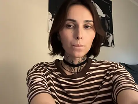 VivianGlow online show from 06.26.26