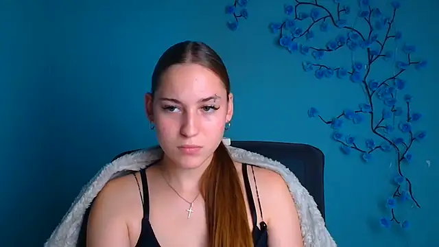 Snapshot of Holly_Mooon_ chatting on 07.06.26 Holly Mooon online show from 07.06.26