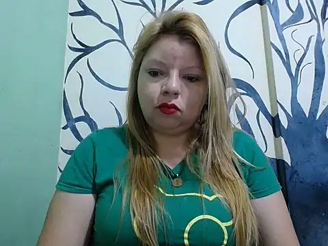 Snapshot of Lunay_Hot chatting on 07.11.26 Lunay Hot online show from 07.11.26