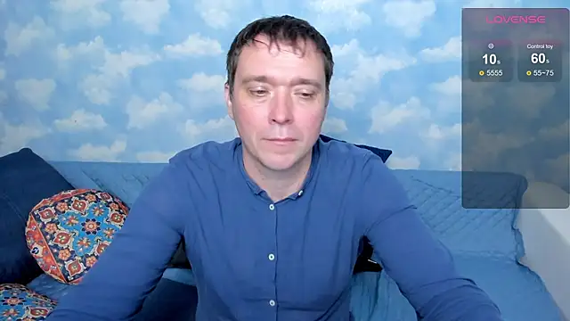 Snapshot of MenyCooper chatting on 07.29.26 MenyCooper online show from 07.29.26