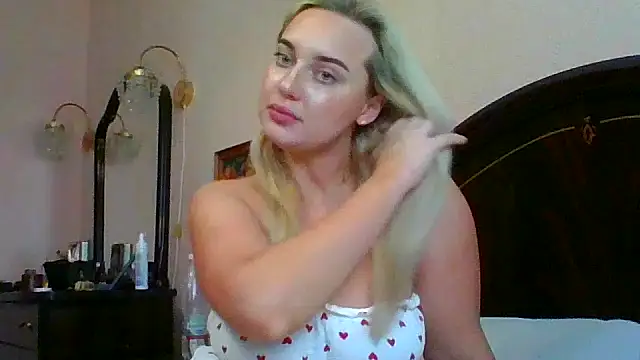 Snapshot of aylin99999 chatting on 06.29.26 aylin99999 online show from 06.29.26
