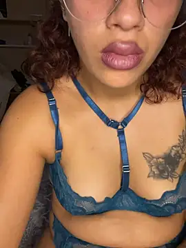Snapshot of BiaaSexxy chatting on 07.19.26 BiaaSexxy online show from 07.19.26
