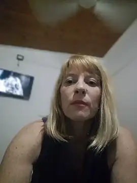 Snapshot of CarmenAmorosa chatting on 07.18.26 CarmenAmorosa online show from 07.18.26