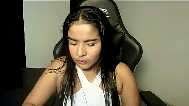 Snapshot of Kiara_Naomi chatting on 07.01.26 Kiara Naomi online show from 07.01.26