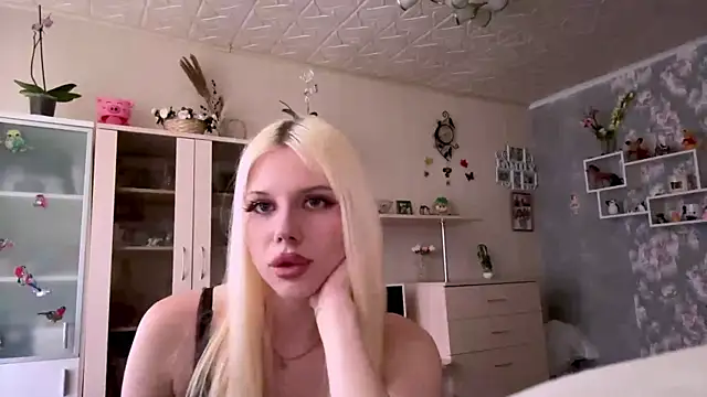 Snapshot of ShereeWussow chatting on 07.06.26 ShereeWussow online show from 07.06.26