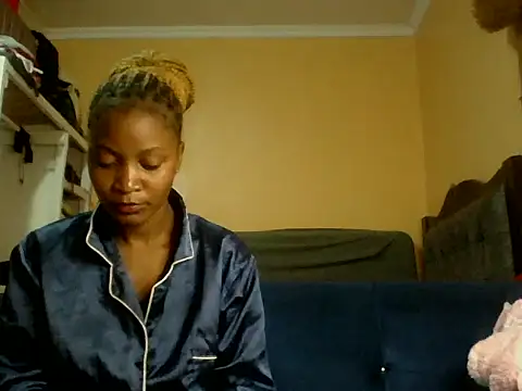 Snapshot of sexybaddie27 chatting on 07.10.26 sexybaddie27 online show from 07.10.26