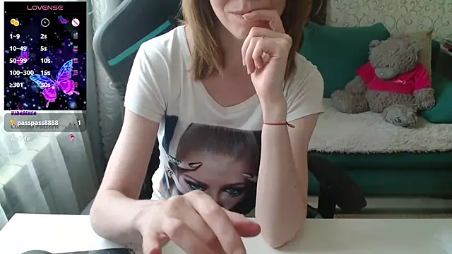 Snapshot of __Alisa__ chatting on 07.20.26 Alisa online show from 07.20.26