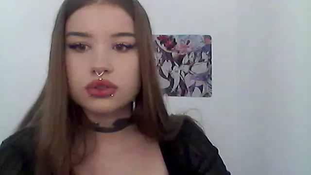 Snapshot of MollyHotTeen chatting on 07.19.26 MollyHotTeen online show from 07.19.26