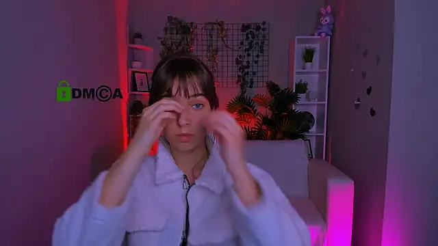 Snapshot of elodie_crystal chatting on 07.23.26 elodie crystal online show from 07.23.26