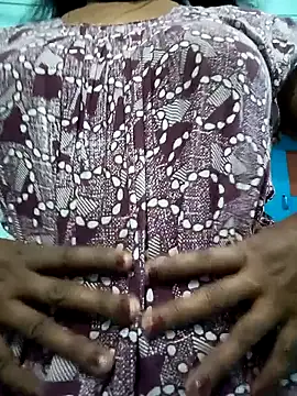 Snapshot of lovely__Simran chatting on 07.19.26 lovely Simran online show from 07.19.26