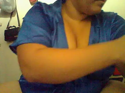 Snapshot of Andrea_silva chatting on 07.21.26 Andrea silva online show from 07.21.26