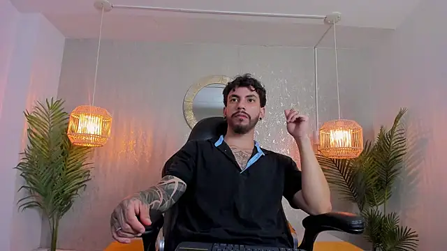 Snapshot of leviwolff chatting on 07.12.26 leviwolff online show from 07.12.26