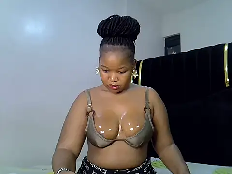 Snapshot of FantasyFox_ chatting on 07.13.26 FantasyFox online show from 07.13.26