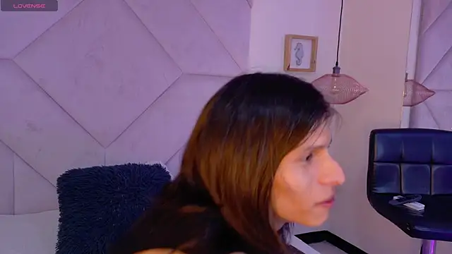 Snapshot of Lydon_y_Eva chatting on 07.16.26 Lydon y Eva online show from 07.16.26