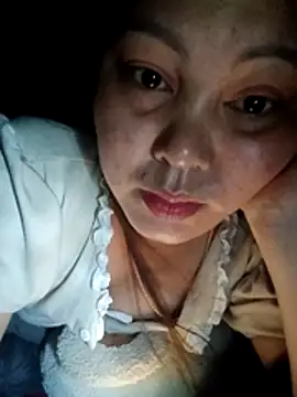 Snapshot of Abii-ni chatting on 07.18.26 Abii-ni online show from 07.18.26