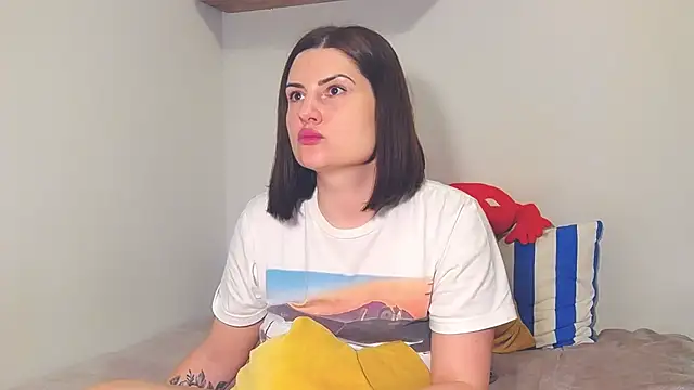 Snapshot of alisenties chatting on 02.12.25 alisenties online show from 02.12.25