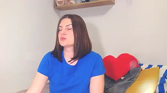 Snapshot of alisenties chatting on 02.16.25 alisenties online show from 02.16.25