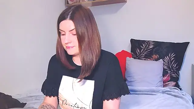 Snapshot of alisenties chatting on 03.11.25 alisenties online show from 03.11.25