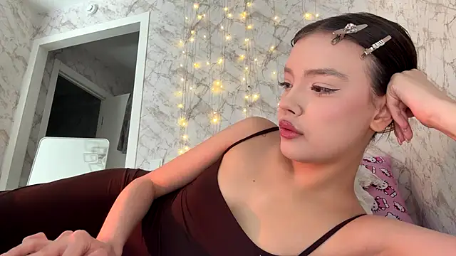 Snapshot of JenniferJenny_ chatting on 07.15.26 JenniferJenny online show from 07.15.26
