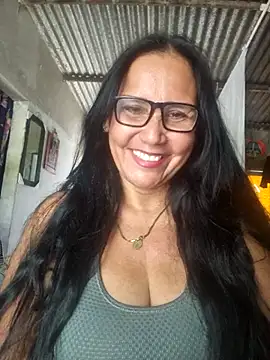 Snapshot of KIRALILI chatting on 07.15.26 KIRALILI online show from 07.15.26