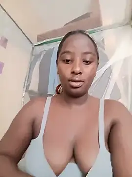 Snapshot of sexyrella84 chatting on 07.21.26 sexyrella84 online show from 07.21.26