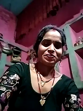 Snapshot of Simran_Love143 chatting on 07.17.26 Simran Love143 online show from 07.17.26