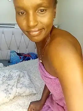 Snapshot of Sassy_Lips chatting on 07.18.26 Sassy Lips online show from 07.18.26