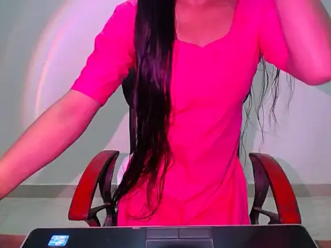 Snapshot of Hotty_green chatting on 07.17.26 Hotty green online show from 07.17.26