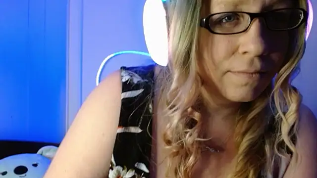 Snapshot of XxMs_StarzxX chatting on 01.17.25 XxMs StarzxX online show from 01.17.25