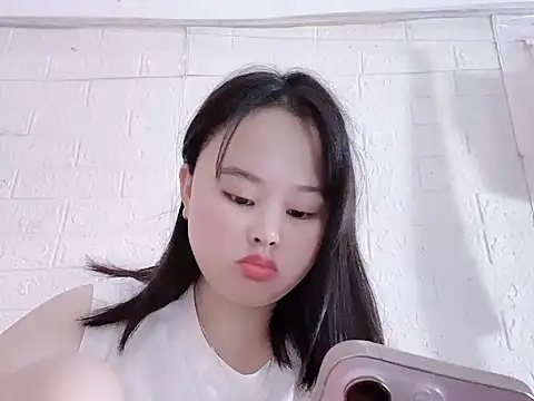 Snapshot of Minee99 chatting on 07.22.26 Minee99 online show from 07.22.26