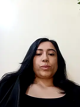 Snapshot of Aries_luxury chatting on 07.24.26 Aries luxury online show from 07.24.26