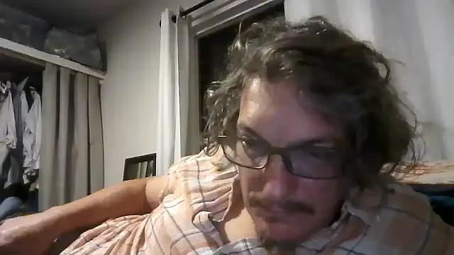 Snapshot of riffraff69 chatting on 08.02.26 riffraff69 online show from 08.02.26