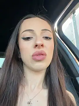 Snapshot of MoonLinaa chatting on 07.19.26 MoonLinaa online show from 07.19.26