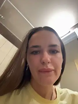 MiaCatt online show from 07.28.26