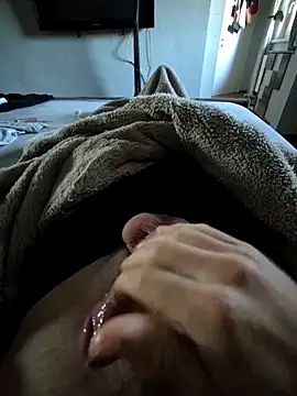 Snapshot of MrInSanIsty chatting on 11.19.25 MrInSanIsty online show from 11.19.25