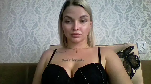 Snapshot of EvaDelicious_ chatting on 08.07.26 EvaDelicious online show from 08.07.26