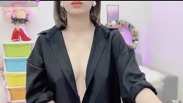 Snapshot of Katy_Bae chatting on 12.21.24 Katy Bae online show from 12.21.24