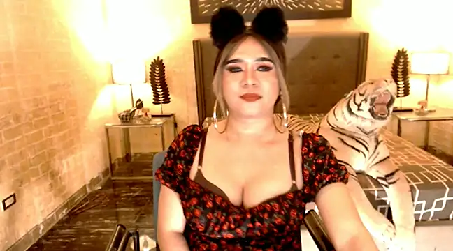 BigCumHuntersxx online show from 02.05.25