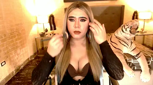 BigCumHuntersxx online show from 02.06.25