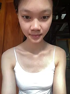 Snapshot of Li-Li12 chatting on 07.23.26 Li-Li12 online show from 07.23.26