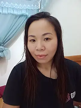 Snapshot of Xia-feng chatting on 07.25.26 Xia-feng online show from 07.25.26