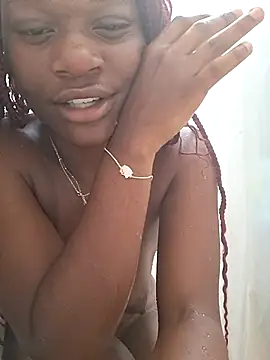 Snapshot of juicybratt chatting on 07.25.26 juicybratt online show from 07.25.26
