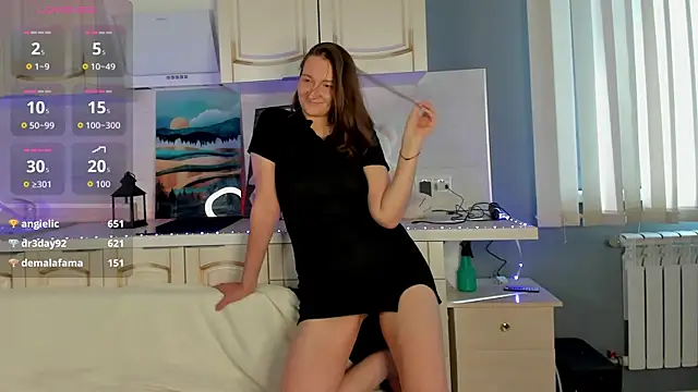 Snapshot of May_Estelle chatting on 07.27.26 May Estelle online show from 07.27.26