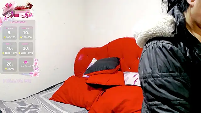 Snapshot of sexy_jhoan88 chatting on 10.11.25 sexy jhoan88 online show from 10.11.25