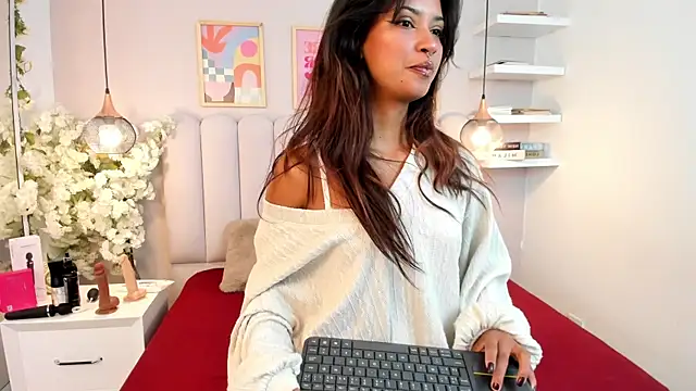 Snapshot of alessia__noir_ chatting on 07.27.26 alessia noir online show from 07.27.26