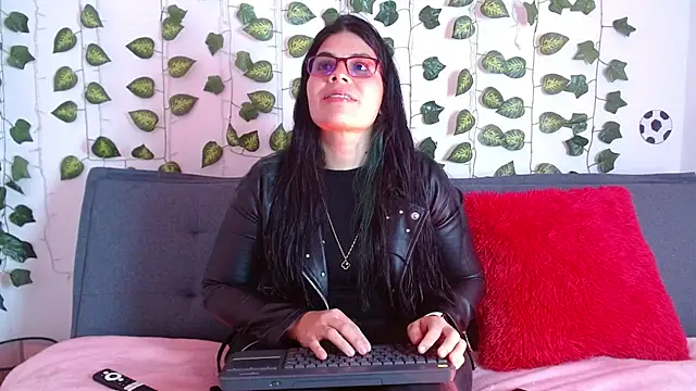 Snapshot of isabella_black1 chatting on 08.03.26 isabella black1 online show from 08.03.26