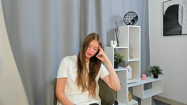 Snapshot of DarcieTegenkamp chatting on 08.01.26 DarcieTegenkamp online show from 08.01.26
